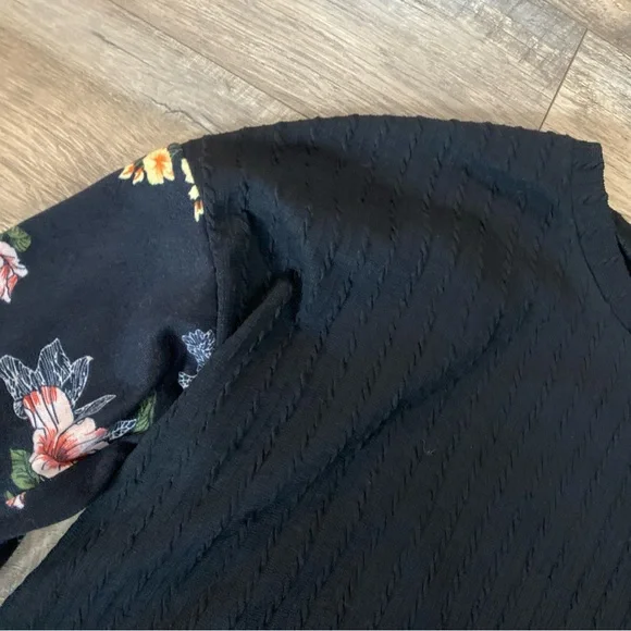 Weekends by Suzanne Betro Blouse - Picture 6 of 10